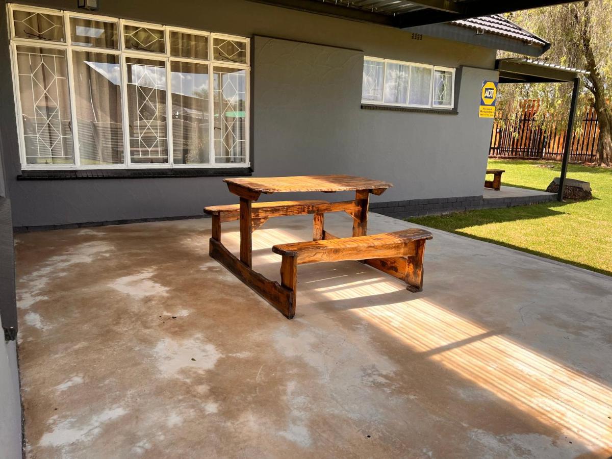 Firefly Budget Friendly Guest House 肯普顿帕克 外观 照片